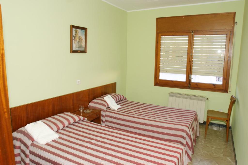 Hotel Fonda Neus Sant Sadurni d'Anoia Exterior photo
